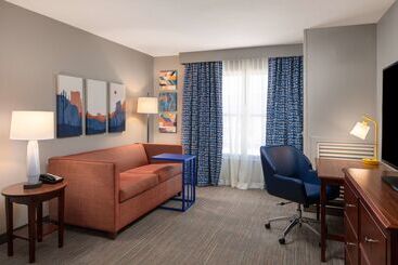 هتل Hampton Inn & Suites El Pasoairport