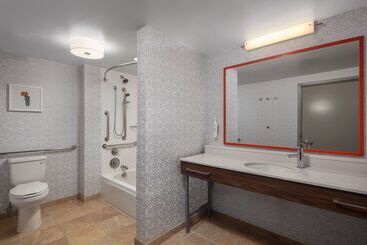 هتل Hampton Inn & Suites El Pasoairport