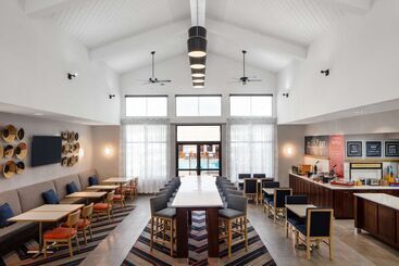 هتل Hampton Inn & Suites El Pasoairport