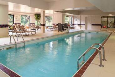 هتل Hampton Inn And Suites Kokomo