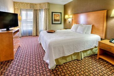 هتل Hampton Inn & Suites Nashvillevanderbiltelliston Place