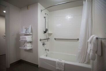 هتل Hampton Inn & Suites New Orleans Elmwood/clearview Pkway, La