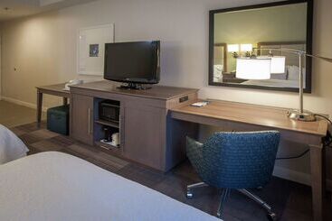 هتل Hampton Inn & Suites New Orleans Elmwood/clearview Pkway, La