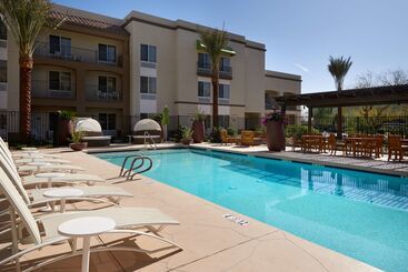 هتل Hampton Inn & Suites Phoenix/scottsdale