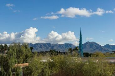 هتل Hampton Inn & Suites Phoenix/scottsdale