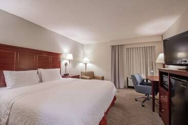 هتل Hampton Inn & Suites Williamsburgrichmond Rd