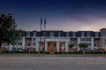 هتل Hampton Inn & Suites Williamsburgrichmond Rd