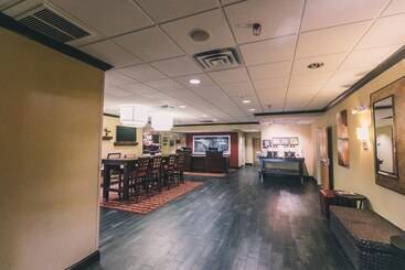 هتل Hampton Inn Tallahassee Central