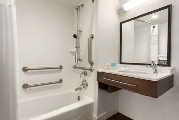 هتل Hampton Inn By Hilton Wausau