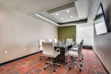 هتل Home2 Suites By Hilton Dfw Airport South/irving, Tx