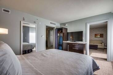 هتل Home2 Suites By Hilton Dfw Airport South/irving, Tx
