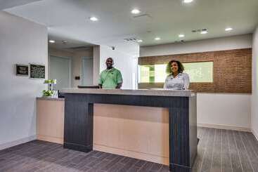 هتل Home2 Suites By Hilton Dfw Airport South/irving, Tx
