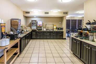 هتل Quality Inn  Savannah I95