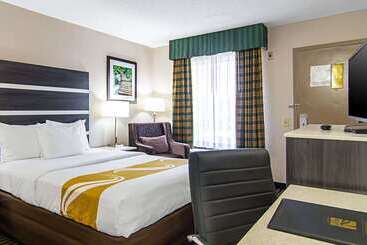 هتل Quality Inn  Savannah I95