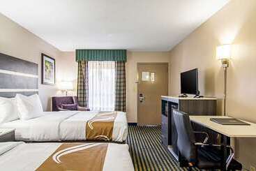 هتل Quality Inn  Savannah I95