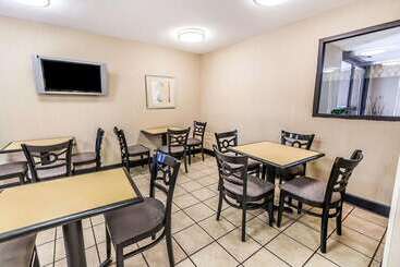 هتل Quality Inn  Savannah I95