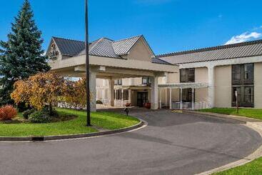 هتل Quality Inn & Suites