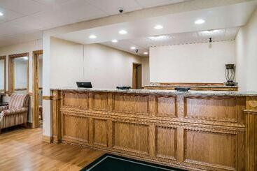 هتل Quality Inn & Suites