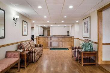 هتل Quality Inn & Suites