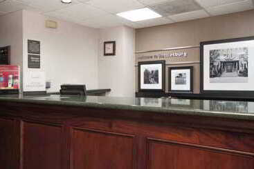 هتل Red Lion Inn & Suites Hattiesburg