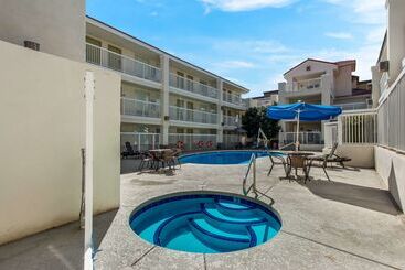 Surestay Plus Hotel By Best Western Tempe University