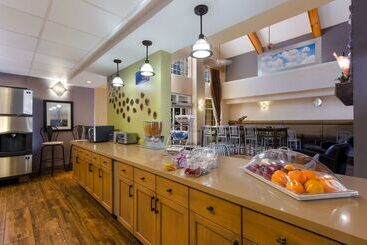 Surestay Plus Hotel By Best Western Tempe University