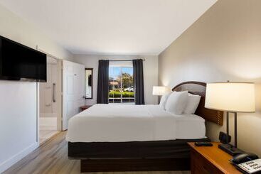 Surestay Plus Hotel By Best Western Tempe University