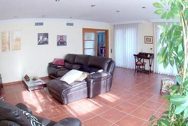 3 Bedrooms House With Jacuzzi Furnished Terrace And Wifi At Benicarlo 5 Km Away From The Beach
