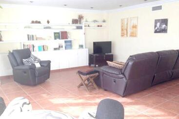 3 Bedrooms House With Jacuzzi Furnished Terrace And Wifi At Benicarlo 5 Km Away From The Beach