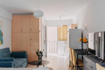Best House, Nirvana Ii, Patra