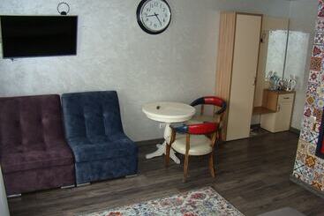 پانسیون Guest House Voyage