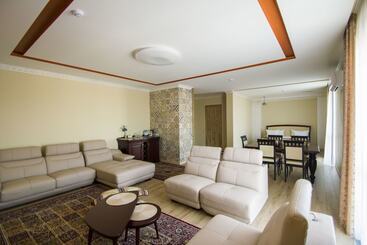 پانسیون Guest House Voyage