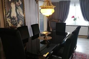 Eleonora Apartment
