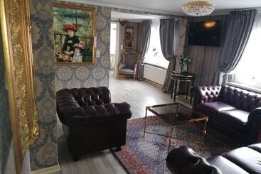 Eleonora Apartment