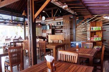 هتل Pemedal Beach Resort