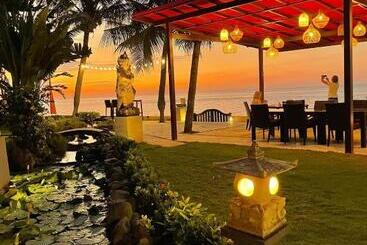 هتل Teluk Karang Dive & Spa Resort