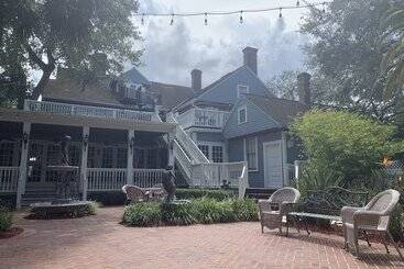 تختخواب و صبحانه Dr. Phillips House
