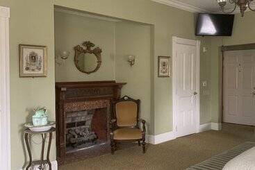 تختخواب و صبحانه Dr. Phillips House