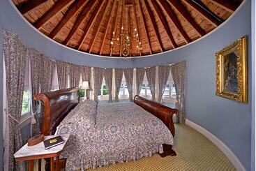 تختخواب و صبحانه Dr. Phillips House