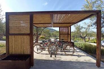 Elies Residences