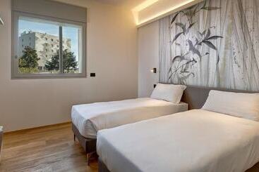 مسافرخانه Park Hotel & Residence By The Cube
