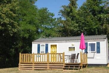 هتل Camping La Licorne