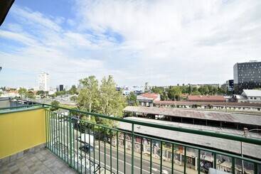 Premium Apartment Stefany By Metropolis