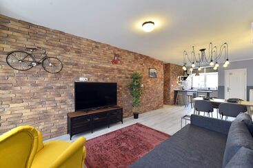 Premium Apartment Stefany By Metropolis