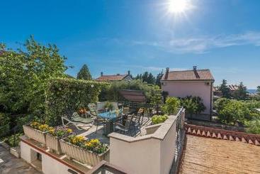Apartments Loredana