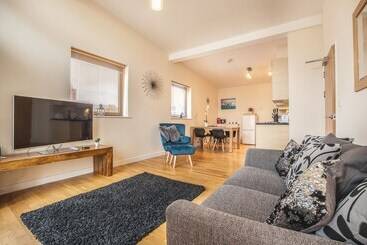 City Centre Spacious Apartment