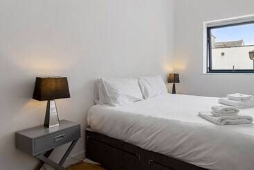 City Centre Spacious Apartment