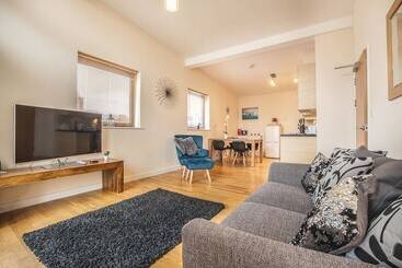City Centre Spacious Apartment