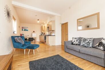 City Centre Spacious Apartment