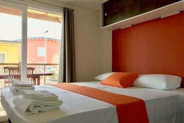 هتل Camping Verona Village